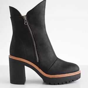 Lug heeled ankle boot by Oasis Society